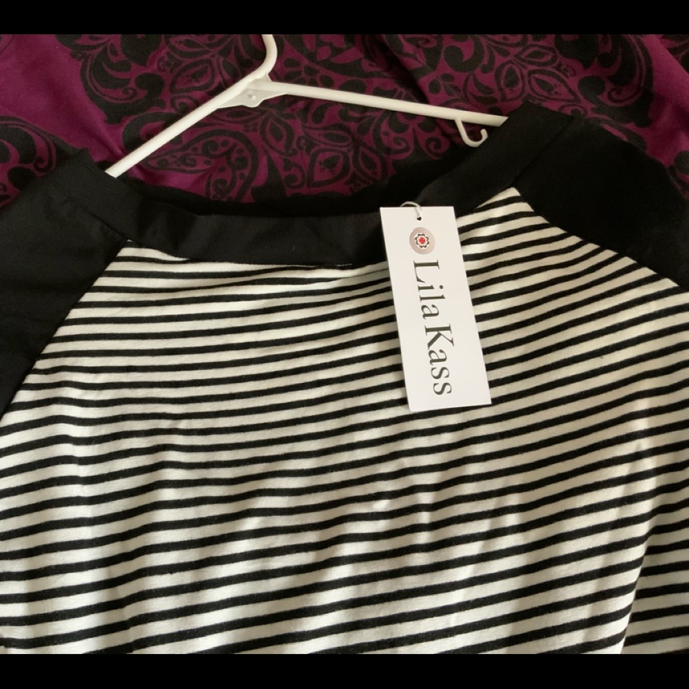 Lila Kass NWT fitted top size large